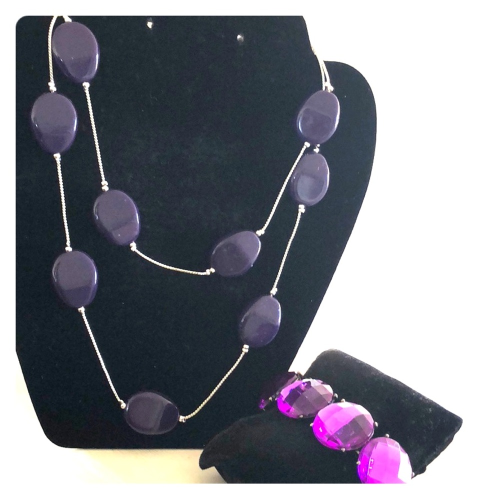 Costume Jewelry Necklace & Bracelet